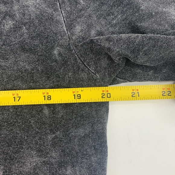 1997 Sweet Rock World Tour Graphic Crop Tshirt Size XL Distressed Black Band Tee - Picture 7 of 9